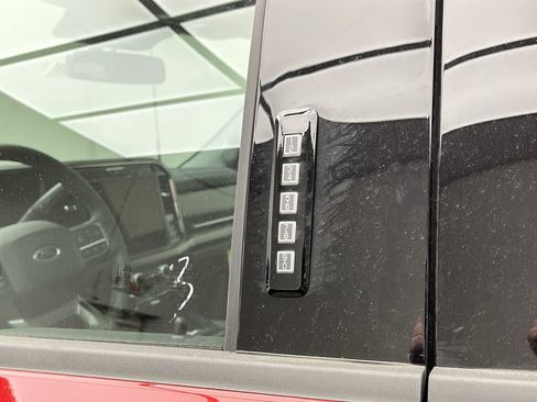 New 2026 Ford F250 Lariat w/ Black Appearance Package AWD/4WD image 9
