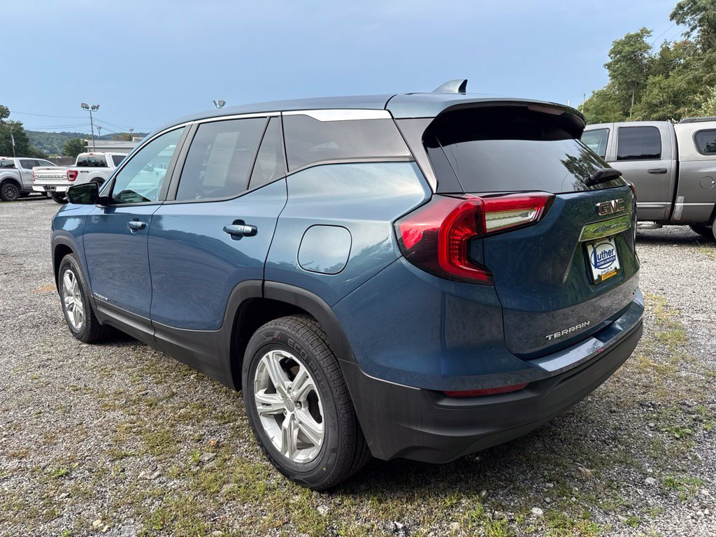 Used 2024 GMC Terrain SLE AWD/4WD image 4