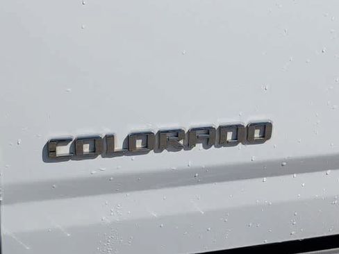 Used 2016 Chevrolet Colorado Z71 image 12