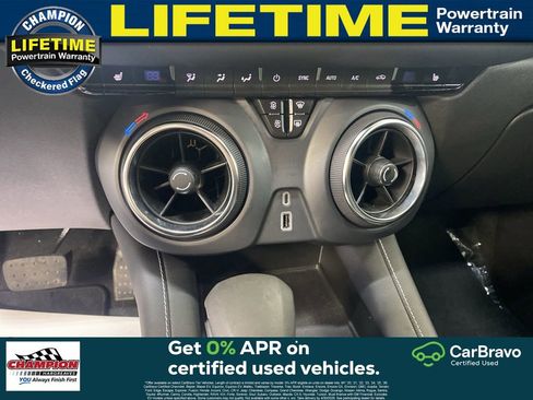 Used 2025 Chevrolet Blazer LT FWD image 12
