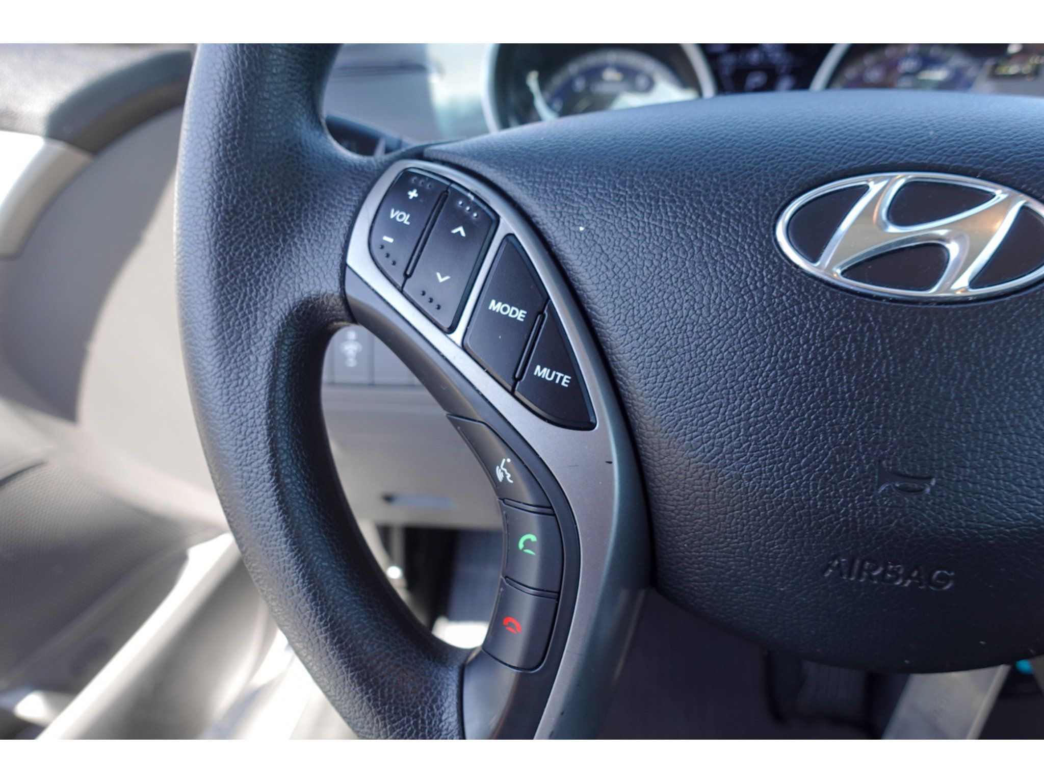 Used 2013 Hyundai Elantra FWD image 15