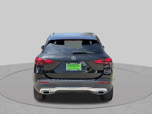 Used 2025 Mercedes-Benz GLA 250 image 4