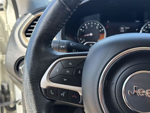 Used 2016 Jeep Renegade Limited AWD/4WD image 19