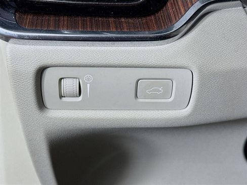 Used 2021 Volvo S60 T5 Momentum w/ Protection Package Premier image 11