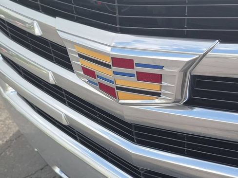 Used 2017 Cadillac Escalade ESV Luxury AWD/4WD image 9