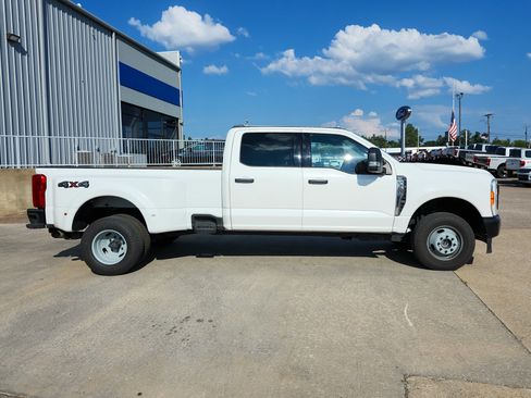 Used 2024 Ford F350 XL w/ FX4 Off-Road Package AWD/4WD image 9