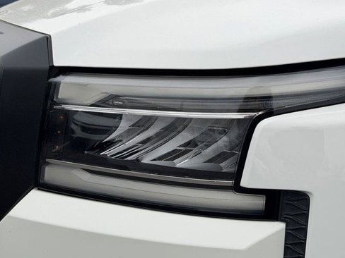 Used 2022 Nissan Frontier Pro-X w/ Pro-X Premium Package image 9