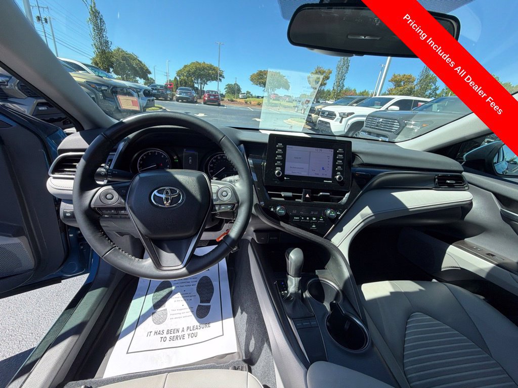 Used 2024 Toyota Camry SE FWD image 8