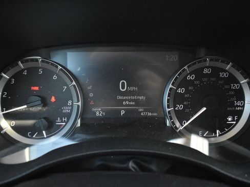 Used 2023 Toyota Highlander L image 30