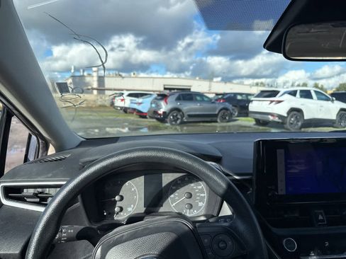 Used 2024 Toyota Corolla LE image 23