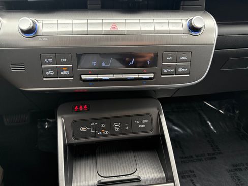 Used 2026 Hyundai Kona SEL Premium FWD image 13