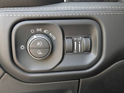 Used 2025 RAM 1500 Limited w/ Bed Utility Group AWD/4WD image 30