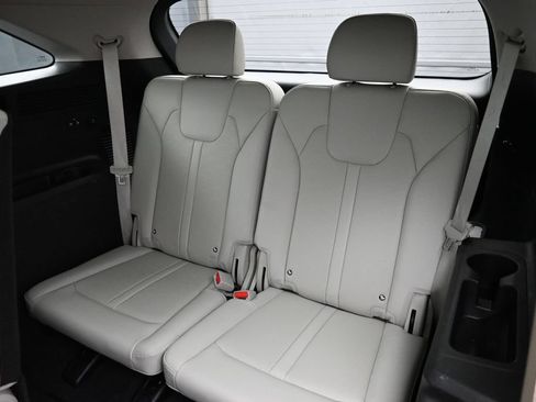 Used 2024 Kia Sorento S w/ Panoramic Sunroof Package FWD image 33