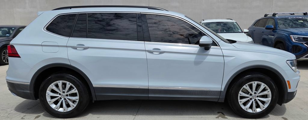 Used 2018 Volkswagen Tiguan SE FWD image 6