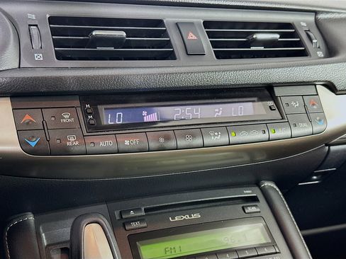 Used 2014 Lexus CT 200h image 22
