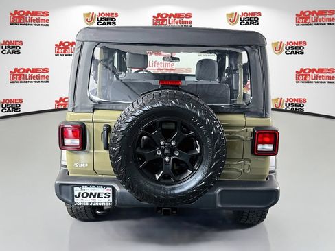Used 2025 Jeep Wrangler Sport AWD/4WD image 13