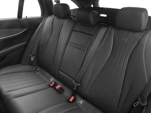 Used 2018 Mercedes-Benz E 400 4MATIC Wagon image 32
