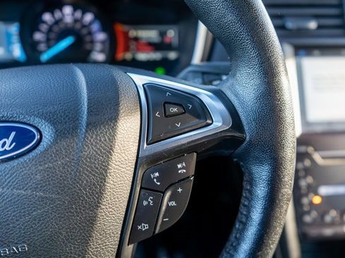 Used 2019 Ford Fusion Titanium image 29