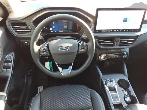New 2026 Ford Escape SE image 3