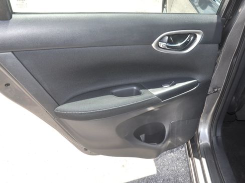 Used 2015 Nissan Sentra SV FWD image 16