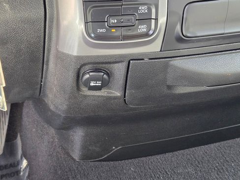 Used 2024 RAM 1500 Classic SLT AWD/4WD image 28