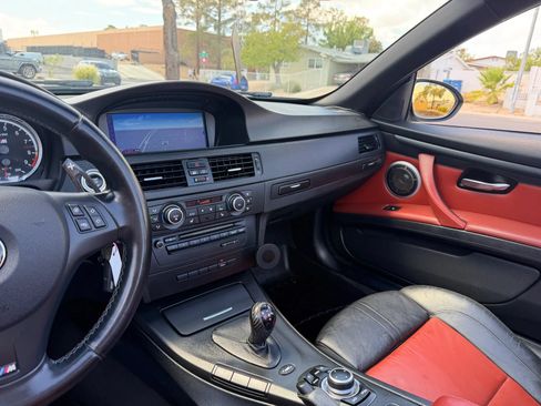 Used 2011 BMW M3 Convertible RWD image 22