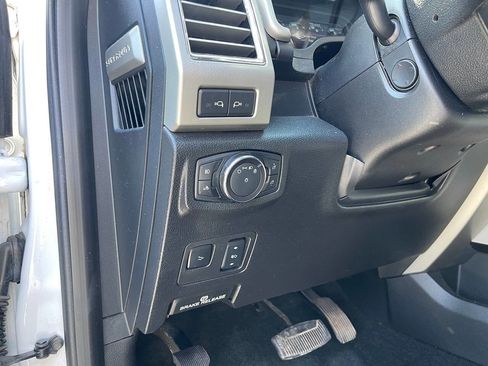 Used 2017 Ford F250 Lariat w/ Lariat Ultimate Package image 26