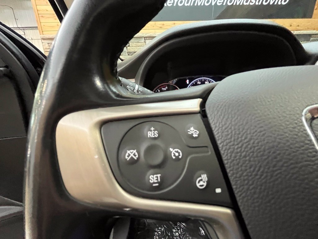 Used 2022 GMC Acadia Denali w/ Denali Technology Package AWD/4WD image 39