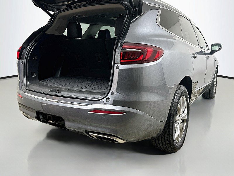 Used 2020 Buick Enclave Avenir w/ Avenir Technology Package AWD/4WD image 28