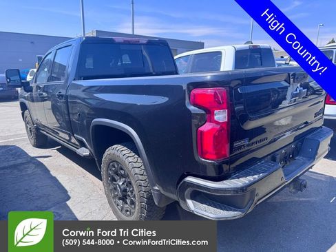 Used 2024 Chevrolet Silverado 2500 High Country w/ High Country Premium Package AWD/4WD image 9