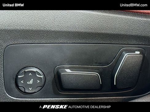 Used 2025 BMW 330i Sedan image 4