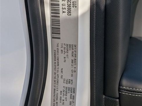 New 2025 Jeep Grand Cherokee Limited w/ Luxury Tech Group II image 35