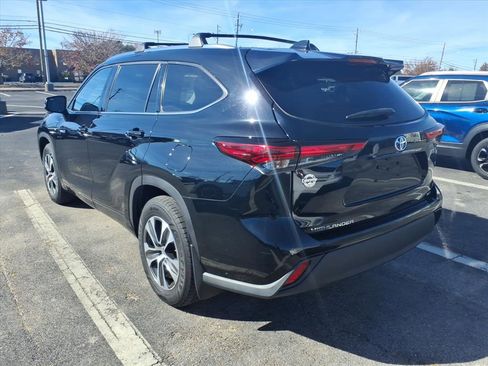 Used 2021 Toyota Highlander XLE image 13