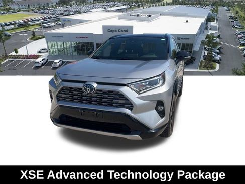 Used 2020 Toyota RAV4 XSE AWD/4WD image 4