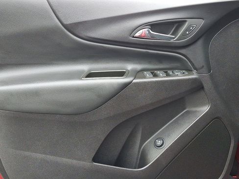 Used 2024 Chevrolet Equinox LT image 13