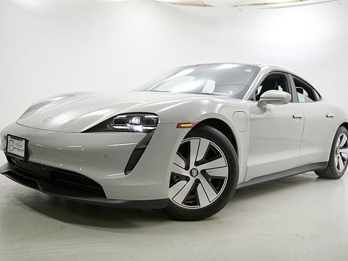 Used 2022 Porsche Taycan image 2