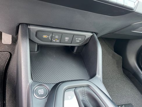 New 2025 Kia K4 LXS image 22