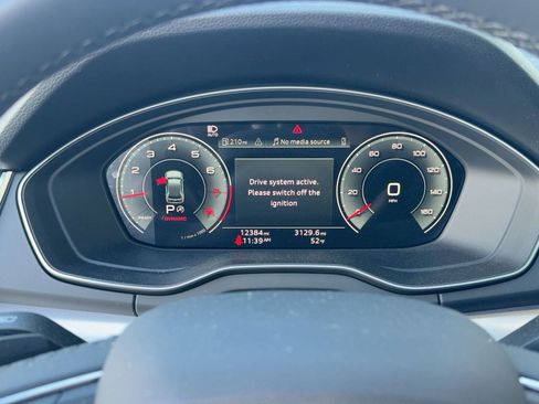 Used 2025 Audi Q5 2.0T Premium w/ Convenience Plus Package image 19