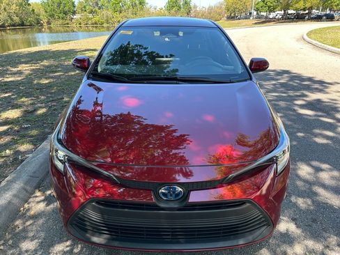 Certified 2025 Toyota Corolla LE image 8