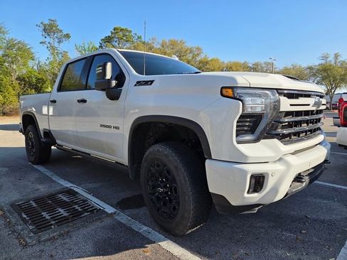 Used 2024 Chevrolet Silverado 2500 LTZ w/ LTZ Plus Package image 3
