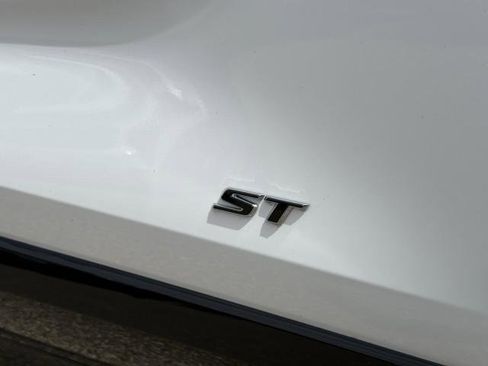 New 2026 Buick Encore GX Sport Touring image 13