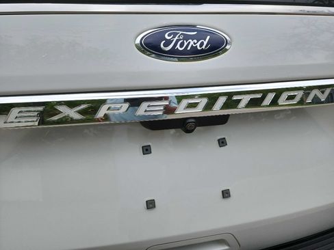 Used 2018 Ford Expedition XL AWD/4WD image 7