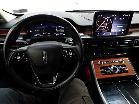 Used 2022 Lincoln Aviator Grand Touring w/ Equipment Group 301A AWD/4WD image 19