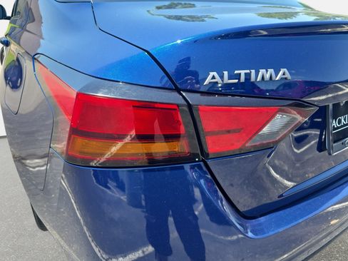 Used 2024 Nissan Altima 2.5 SR FWD image 31
