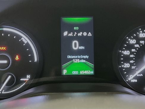 Used 2024 Toyota Sienna XLE image 22