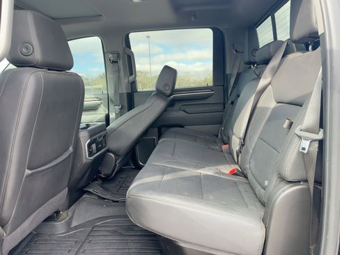 Used 2024 GMC Sierra 2500 SLT w/ SLT Convenience Package AWD/4WD image 11