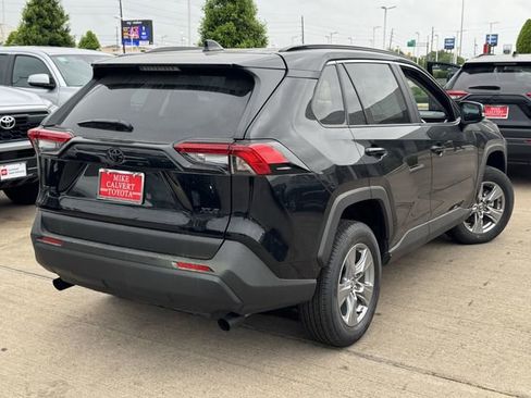 Used 2025 Toyota RAV4 XLE image 5