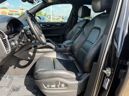 Used 2019 Porsche Cayenne AWD/4WD image 11