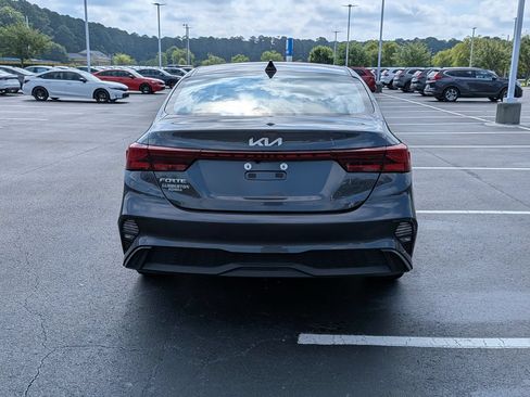 Used 2024 Kia Forte LXS FWD image 4
