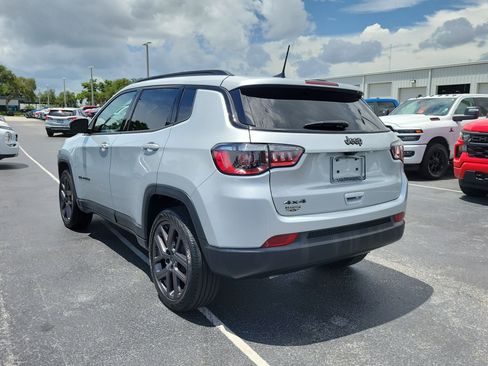 Used 2026 Jeep Compass Latitude AWD/4WD image 7